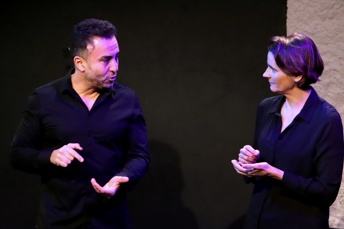 Spectacle 2 — face à face